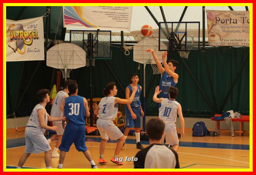 170407 basketU16 086_tn.jpg
